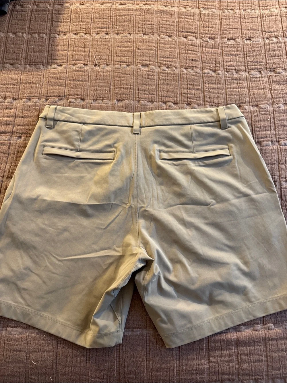Lululemon ABC Classic Fit Shorts 7” Inseam in Khaki